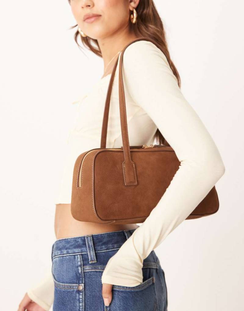 ASOS DESIGN - Längliche, strukturierte Leder-Bowling-Tasche in Hellbraun von ASOS DESIGN