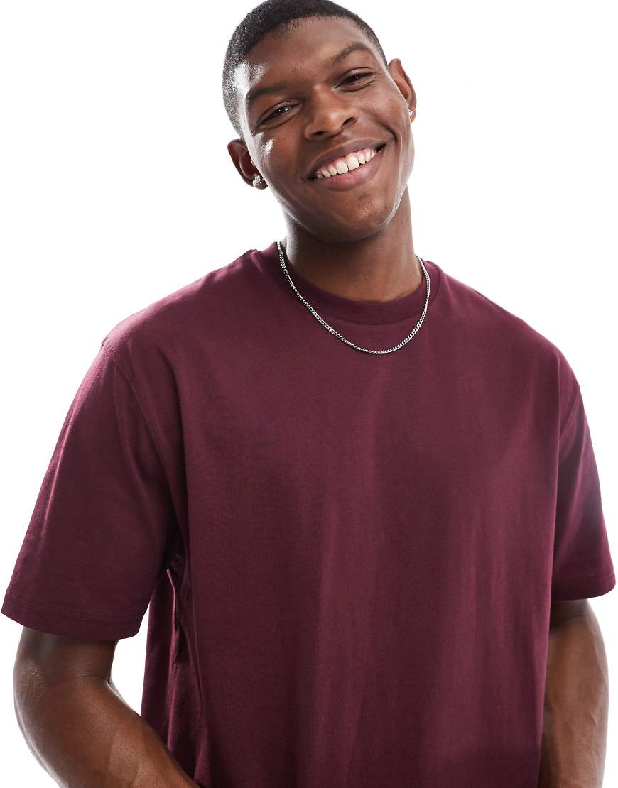 ASOS DESIGN - Lässig geschnittenes Basic-T-Shirt in Burgunderrot-Braun ASOS DESIGN - Lässig geschnittenes Basic-T-Shirt in Burgunderrot-Braun von ASOS DESIGN