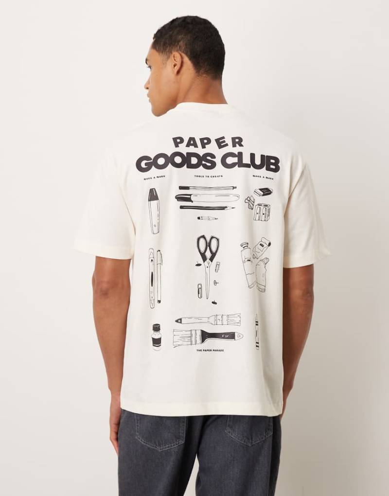 ASOS DESIGN - Lässiges T-Shirt in Beige mit großem Print auf der Rückseite-Weiß von ASOS DESIGN