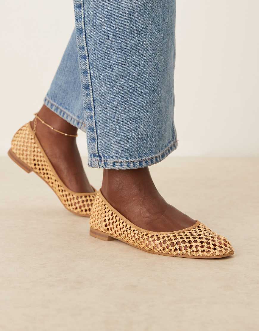 ASOS DESIGN - Lagoon - Gewebte Ballerinas in Natur-Neutral von ASOS DESIGN