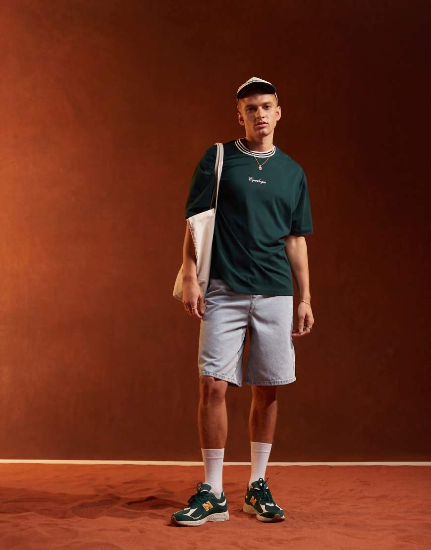 ASOS DESIGN - Lang geschnittene Jeans-Jorts in hellblauer Waschung ASOS DESIGN - Lang geschnittene Jeans-Jorts in hellblauer Waschung von ASOS DESIGN