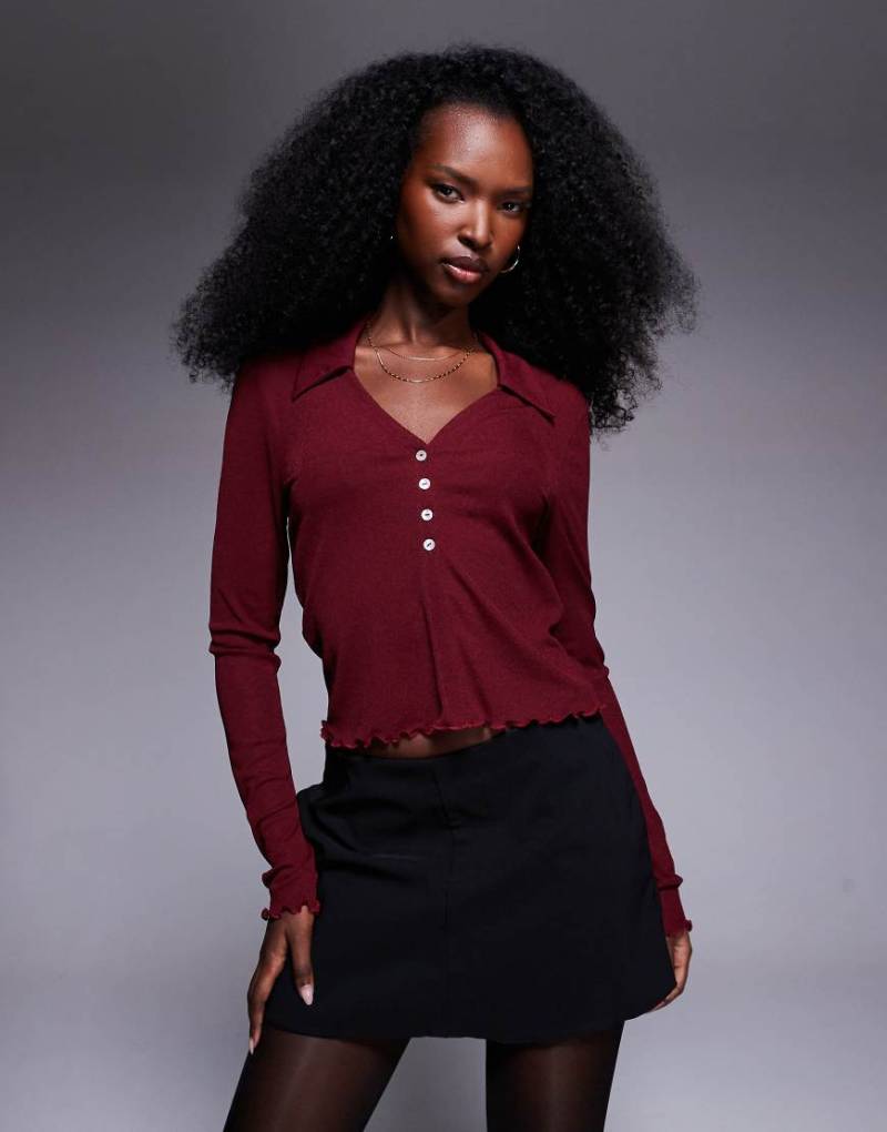 ASOS DESIGN - Langärmlige, leicht transparente Bluse in Burgunderrot-Grau ASOS DESIGN - Langärmlige, leicht transparente Bluse in Burgunderrot-Grau von ASOS DESIGN