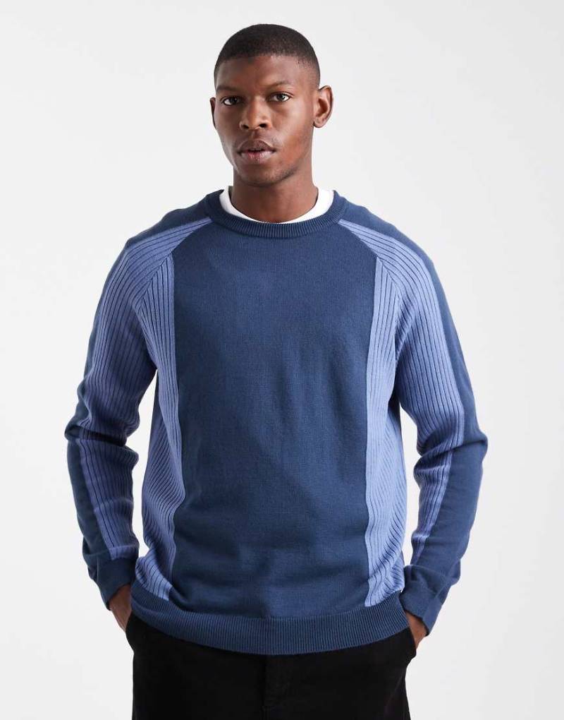 ASOS DESIGN - Langärmliger Relaxed Fit Strickpullover in Marineblau mit Rundhalsausschnitt und Raglanärmeln von ASOS DESIGN