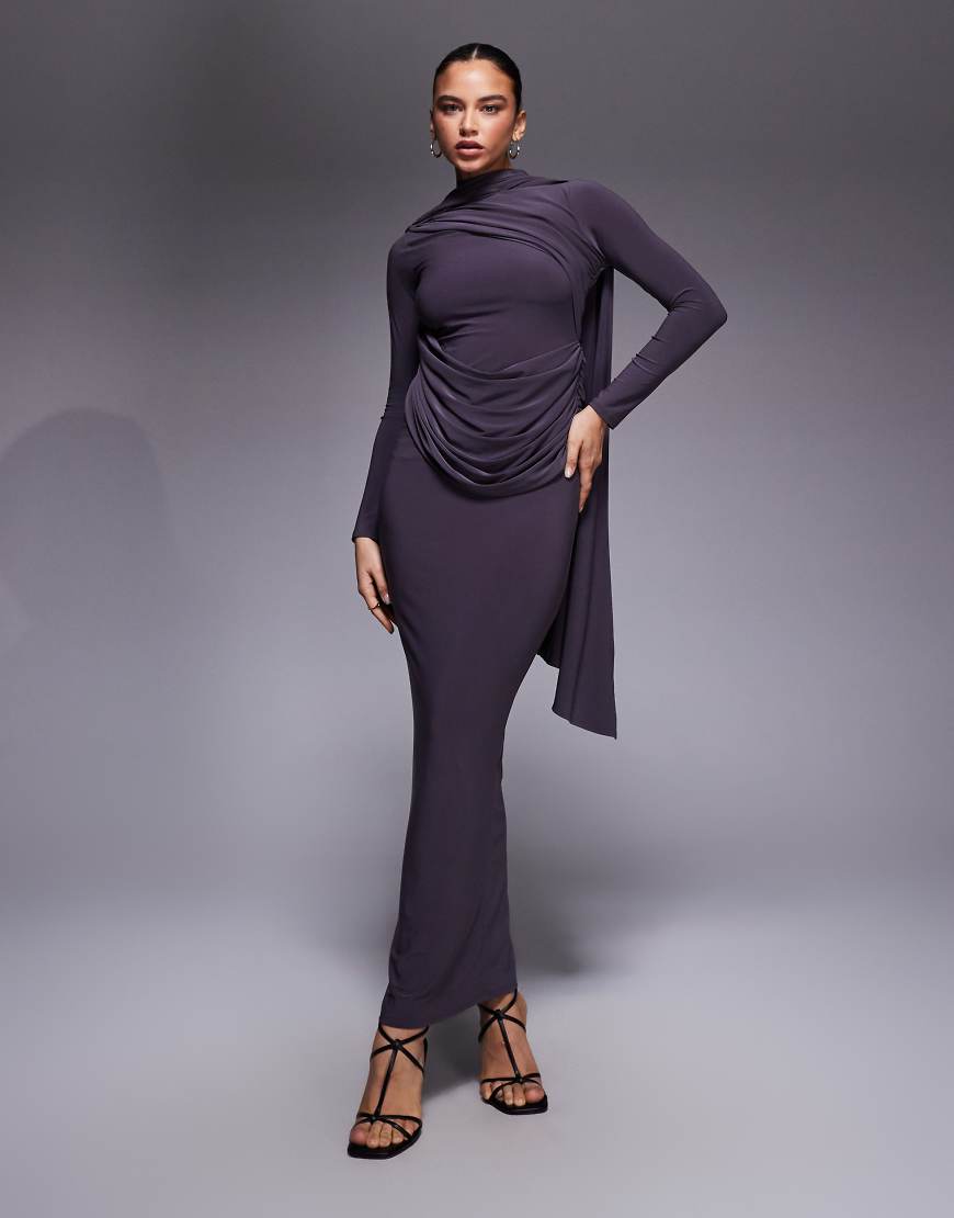 ASOS DESIGN - Langärmliges, drapiertes Maxikleid in Schiefergrau von ASOS DESIGN
