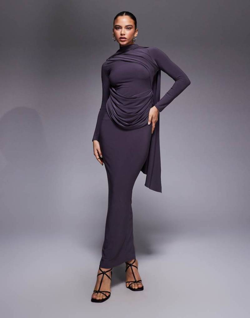 ASOS DESIGN - Langärmliges, drapiertes Maxikleid in Schiefergrau von ASOS DESIGN