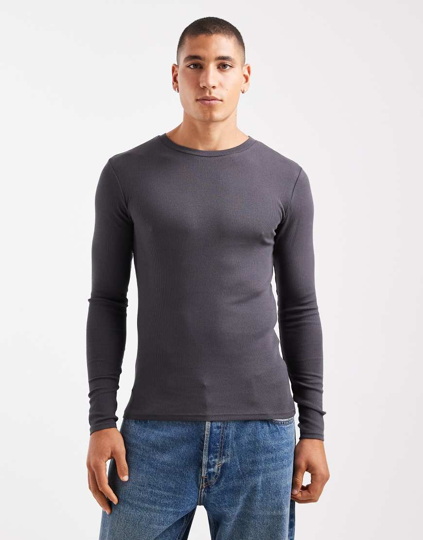 ASOS DESIGN - Langärmliges, geripptes Basic-Muskelshirt in Anthrazit-Grau von ASOS DESIGN