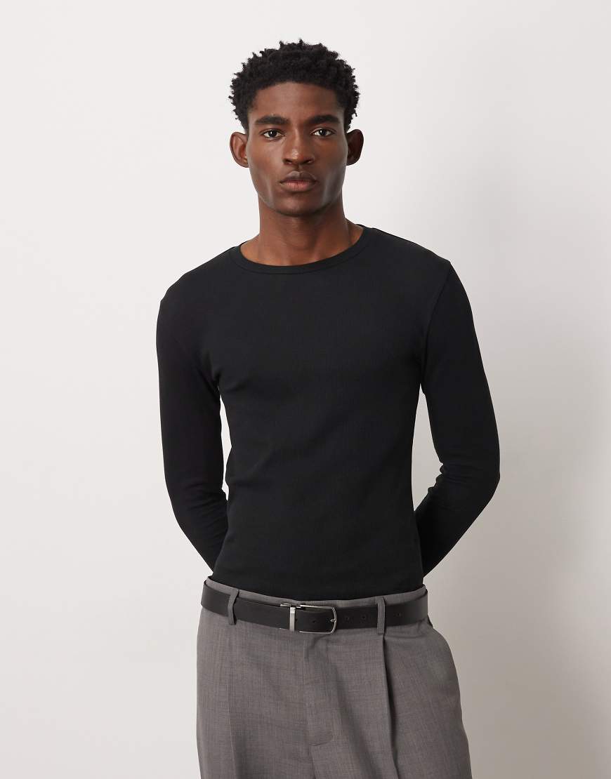 ASOS DESIGN - Langärmliges, geripptes Basic-T-Shirt in Schwarz mit körperbetontem Schnitt von ASOS DESIGN