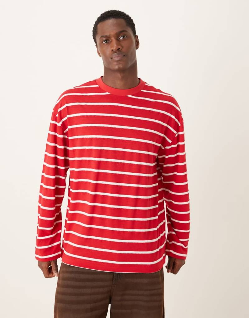 ASOS DESIGN - Langärmliges, gestreiftes Oversize-T-Shirt in Rot und Weiß von ASOS DESIGN