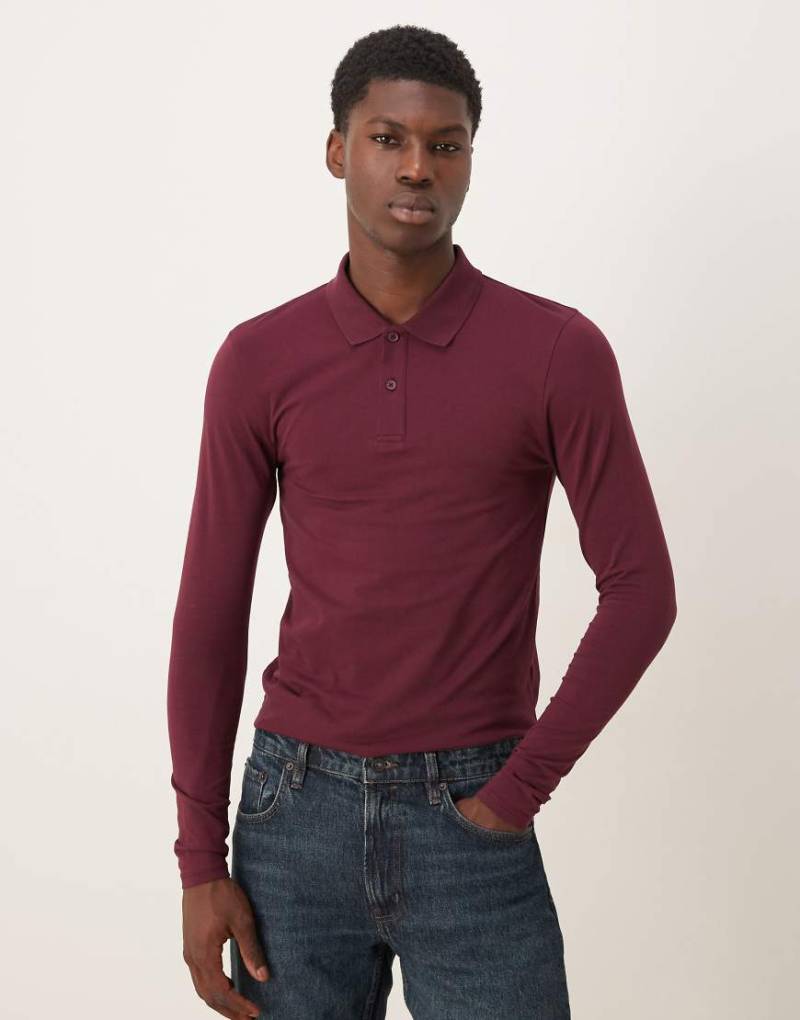 ASOS DESIGN - Langärmliges, körperbetontes Basic-Polohemd in Burgunderrot von ASOS DESIGN