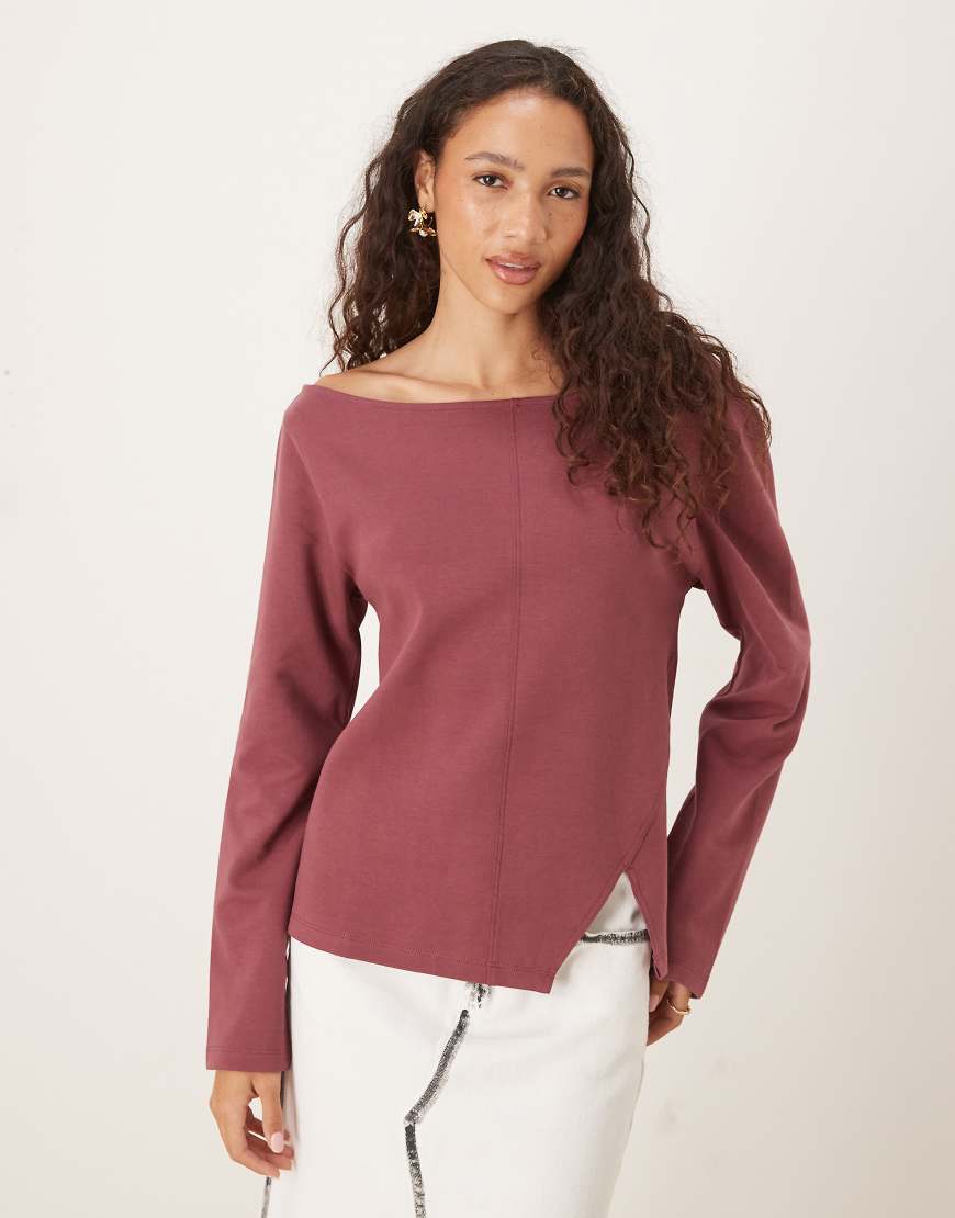 ASOS DESIGN - Langärmliges, schulterfreies T-Shirt aus Interlock-Stoff in dunklem Rosé mit Ziernaht vorne-Bunt von ASOS DESIGN