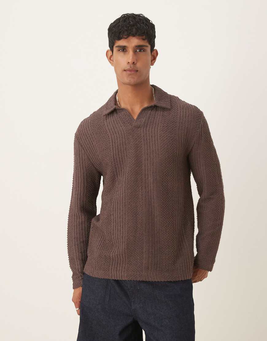 ASOS DESIGN - Langärmliges, strukturiertes Relaxed-Fit-Polohemd in Braun mit V-Ausschnitt ASOS DESIGN - Langärmliges, strukturiertes Relaxed-Fit-Polohemd in Braun mit V-Ausschnitt von ASOS DESIGN