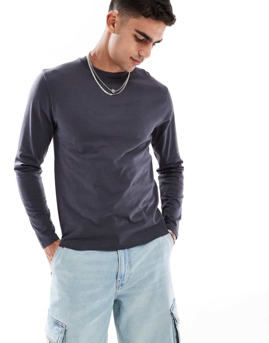 ASOS DESIGN - Langärmliges Basic-T-Shirt in Anthrazit mit Rundhalsausschnitt-Grau von ASOS DESIGN