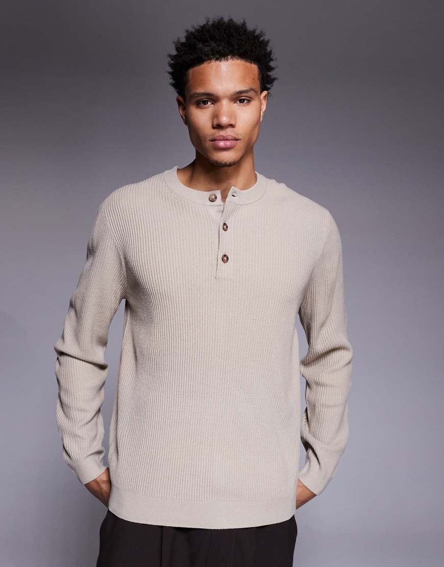 ASOS DESIGN - Langärmliges Henley-T-Shirt aus Rippstrick in Steinbeige-Neutral von ASOS DESIGN