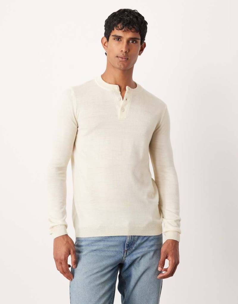 ASOS DESIGN - Langärmliges Henley-T-Shirt aus Strickstoff in Weiß von ASOS DESIGN