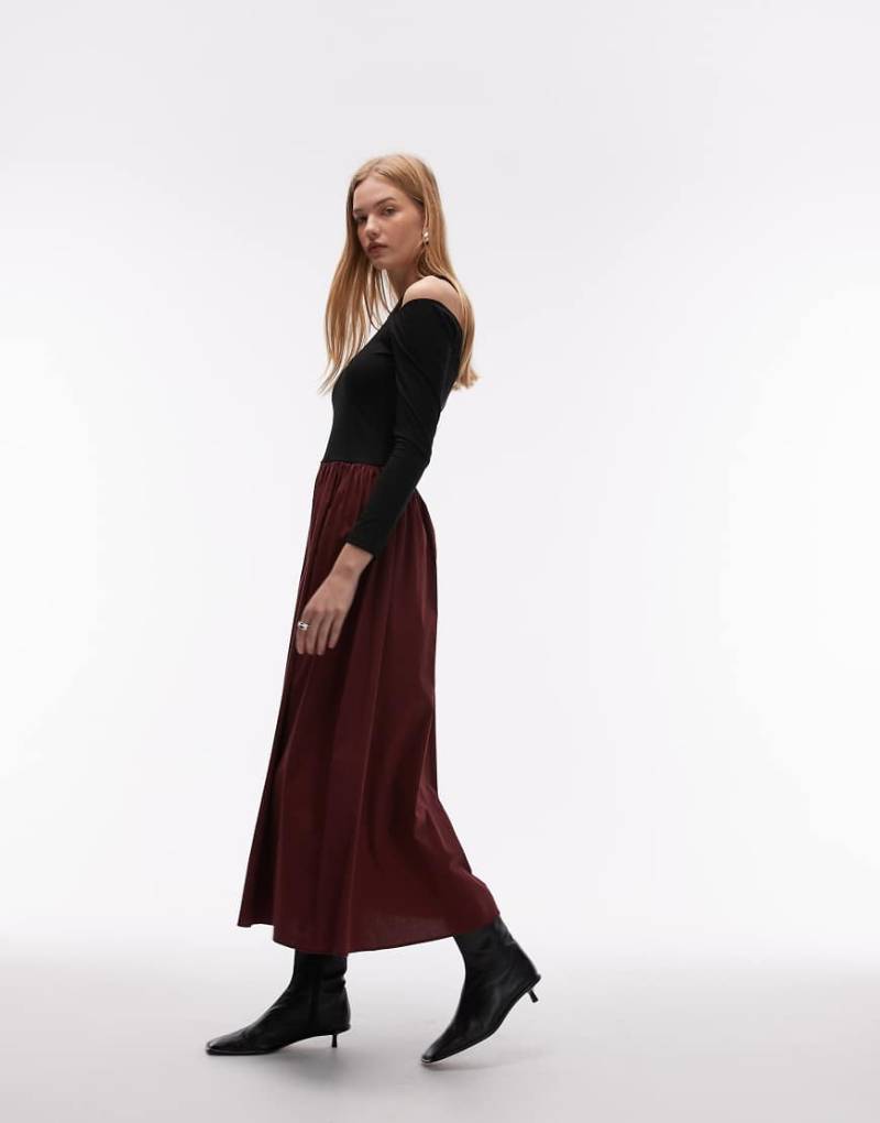 ASOS DESIGN - Langärmliges Hybrid-Maxikleid in Burgunderrot-Bunt von ASOS DESIGN