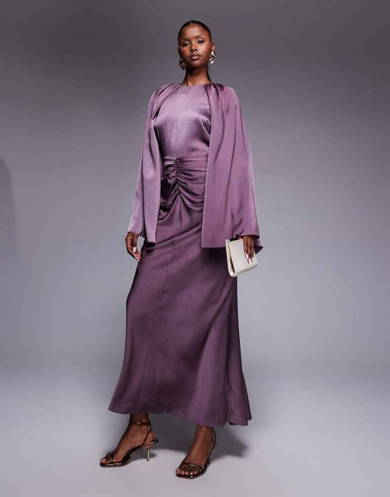ASOS DESIGN - Langärmliges Maxikleid aus Satin in Traubenlila mit Rock mit mittiger Raffung von ASOS DESIGN