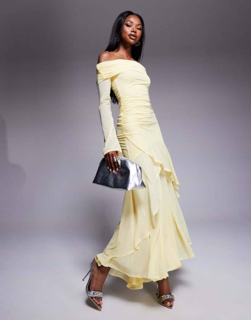 ASOS DESIGN - Langärmliges Maxikleid in Pastellgelb aus Stretch-Chiffon mit Carmen-Ausschnitt und Rüschensaum von ASOS DESIGN