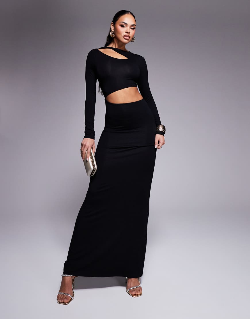 ASOS DESIGN - Langärmliges Maxikleid in Schwarz mit verdrehter Schulterpartie und Cut-Out in der Taille von ASOS DESIGN