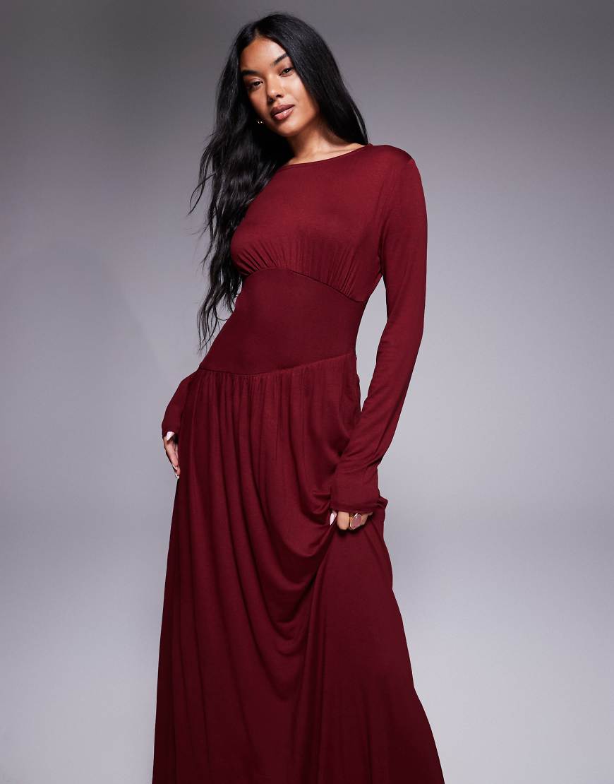 ASOS DESIGN - Langärmliges Maxikleid in Weinrot mit U-Boot-Ausschnitt und Ziernähten ASOS DESIGN - Langärmliges Maxikleid in Weinrot mit U-Boot-Ausschnitt und Ziernähten von ASOS DESIGN