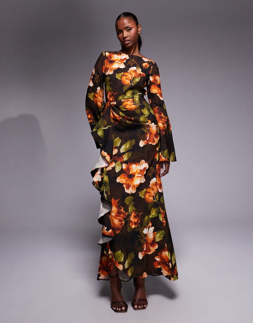 ASOS DESIGN - Langärmliges Maxikleid mit dunklem Blumenmuster und Rüschenrock-Bunt von ASOS DESIGN