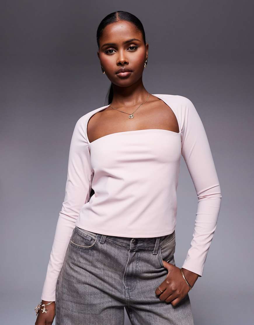 ASOS DESIGN - Langärmliges Oberteil in Babyrosa mit abgerundetem Dekolleté und Bolero-Design von ASOS DESIGN