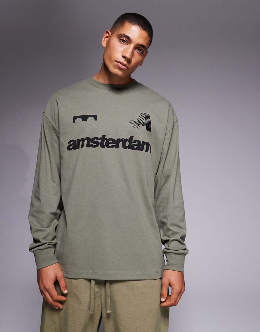 ASOS DESIGN - Langärmliges Oversize-Shirt in Grün mit Aufdruck auf der Brust von ASOS DESIGN