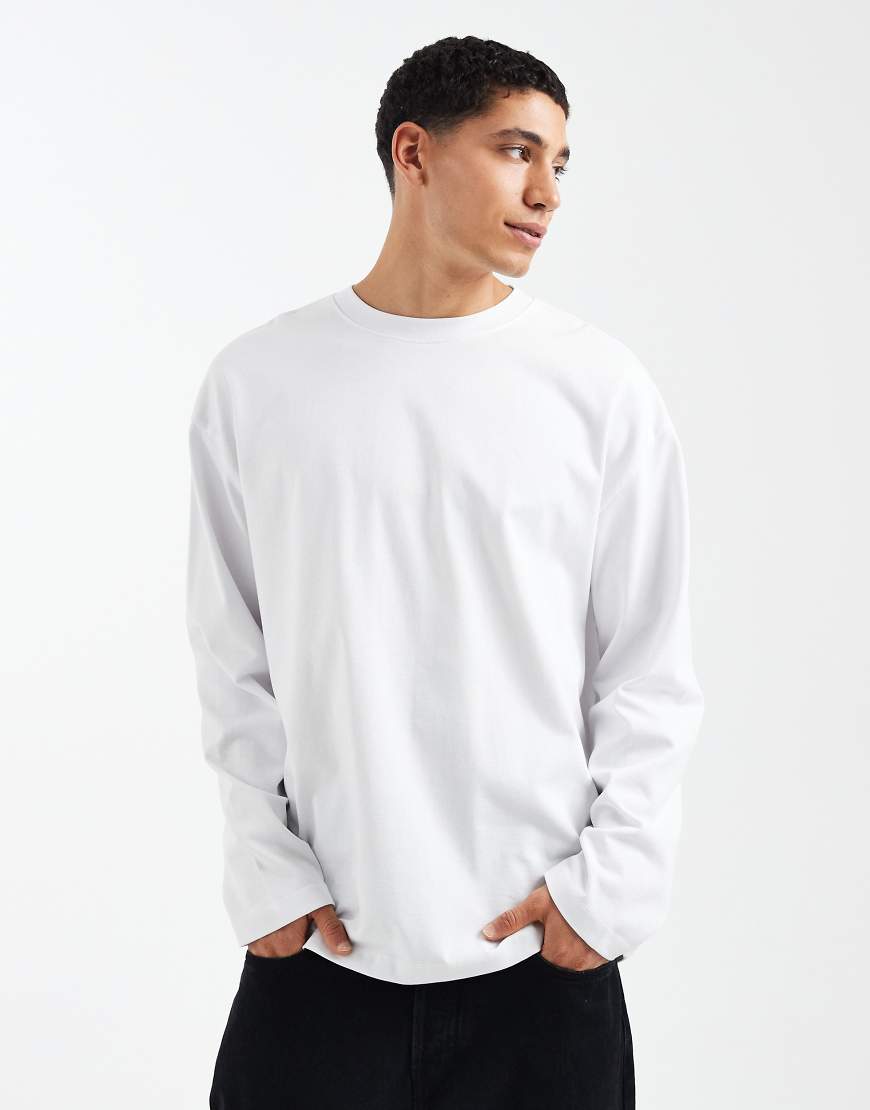 ASOS DESIGN - Langärmliges Oversize-T-Shirt aus schwerem Material in Weiß von ASOS DESIGN