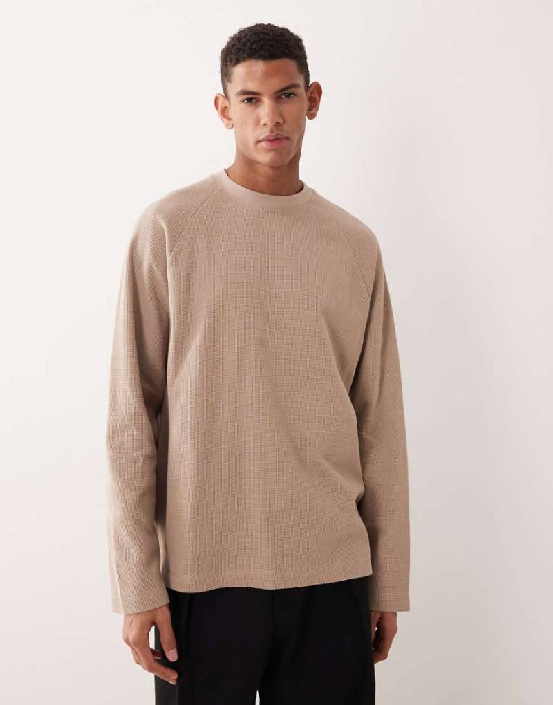 ASOS DESIGN - Langärmliges Oversize-T-Shirt in Beige mit Waffelstruktur und Raglanärmeln-Neutral von ASOS DESIGN