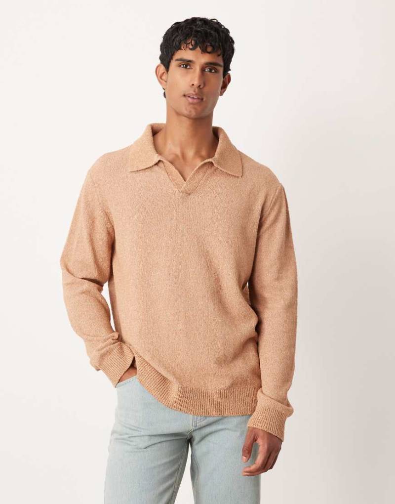 ASOS DESIGN - Langärmliges Relaxed-Fit-Polohemd in Braun mit eingekerbtem Ausschnitt und Strukturmuster-Brown von ASOS DESIGN