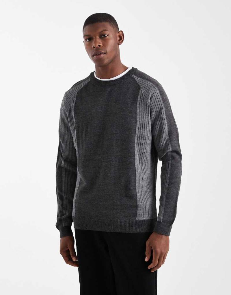 ASOS DESIGN - Langärmliger, locker geschnittener Strickpullover in Grau mit Rundhalsausschnitt und Raglanärmeln von ASOS DESIGN