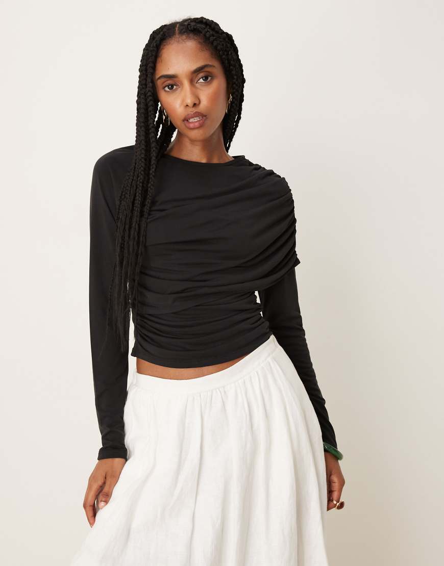 ASOS DESIGN - Langärmliges Shirt aus Modal in Schwarz mit Wickeldetail von ASOS DESIGN