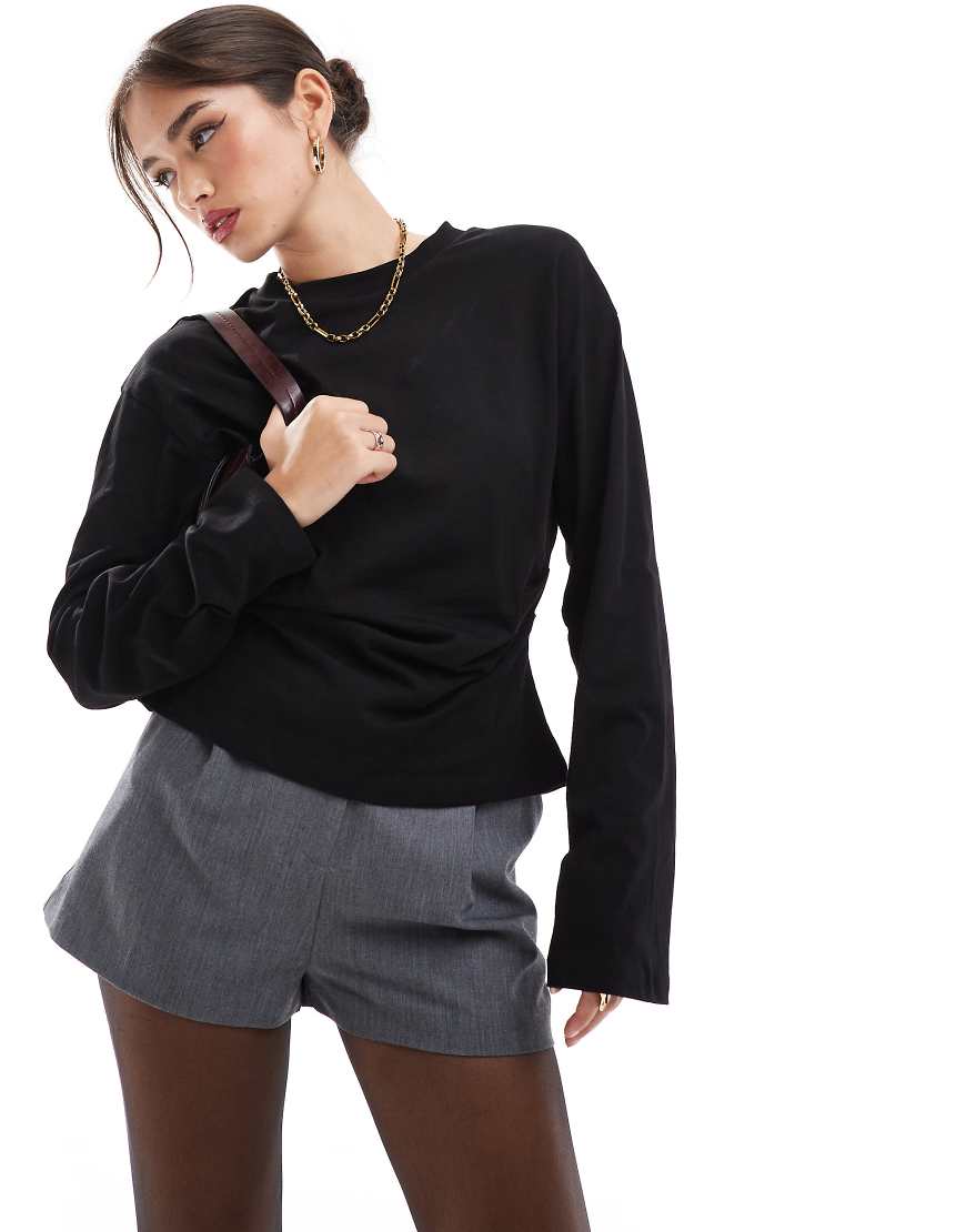 ASOS DESIGN - Langärmliges Shirt in Schwarz mit Korsett-Taille von ASOS DESIGN