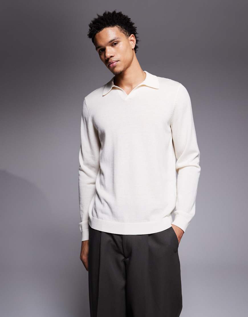 ASOS DESIGN - Langärmliges Strick-Polohemd aus reiner Merinowolle in Ecru mit eingekerbtem Ausschnitt-Weiß von ASOS DESIGN