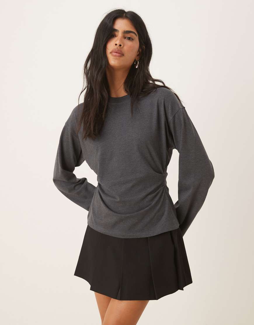 ASOS DESIGN - Langärmliges T-Shirt in Anthrazit mit Korsetttaille-Grau von ASOS DESIGN