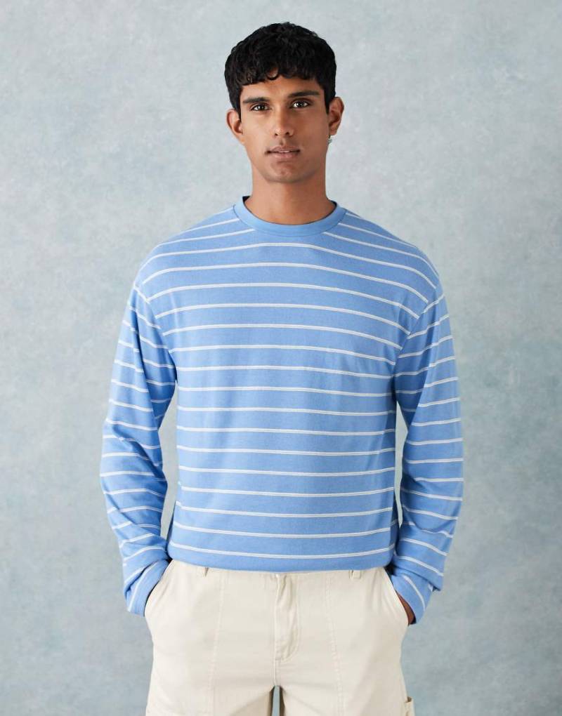 ASOS DESIGN - Langärmliges T-Shirt mit Strukturstreifen in Blau und Weiß und lockerer Passform-Bunt von ASOS DESIGN