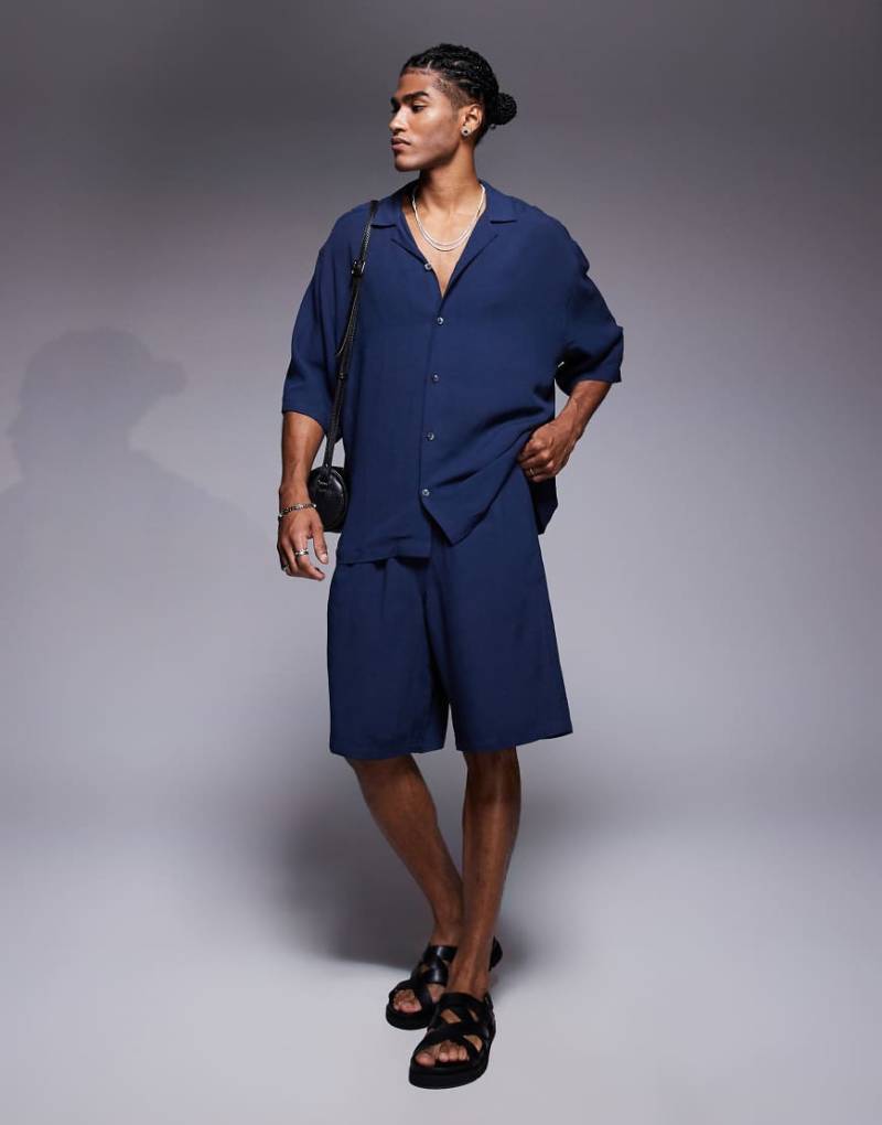 ASOS DESIGN - Lange Shorts in Marineblau, Kombiteil von ASOS DESIGN