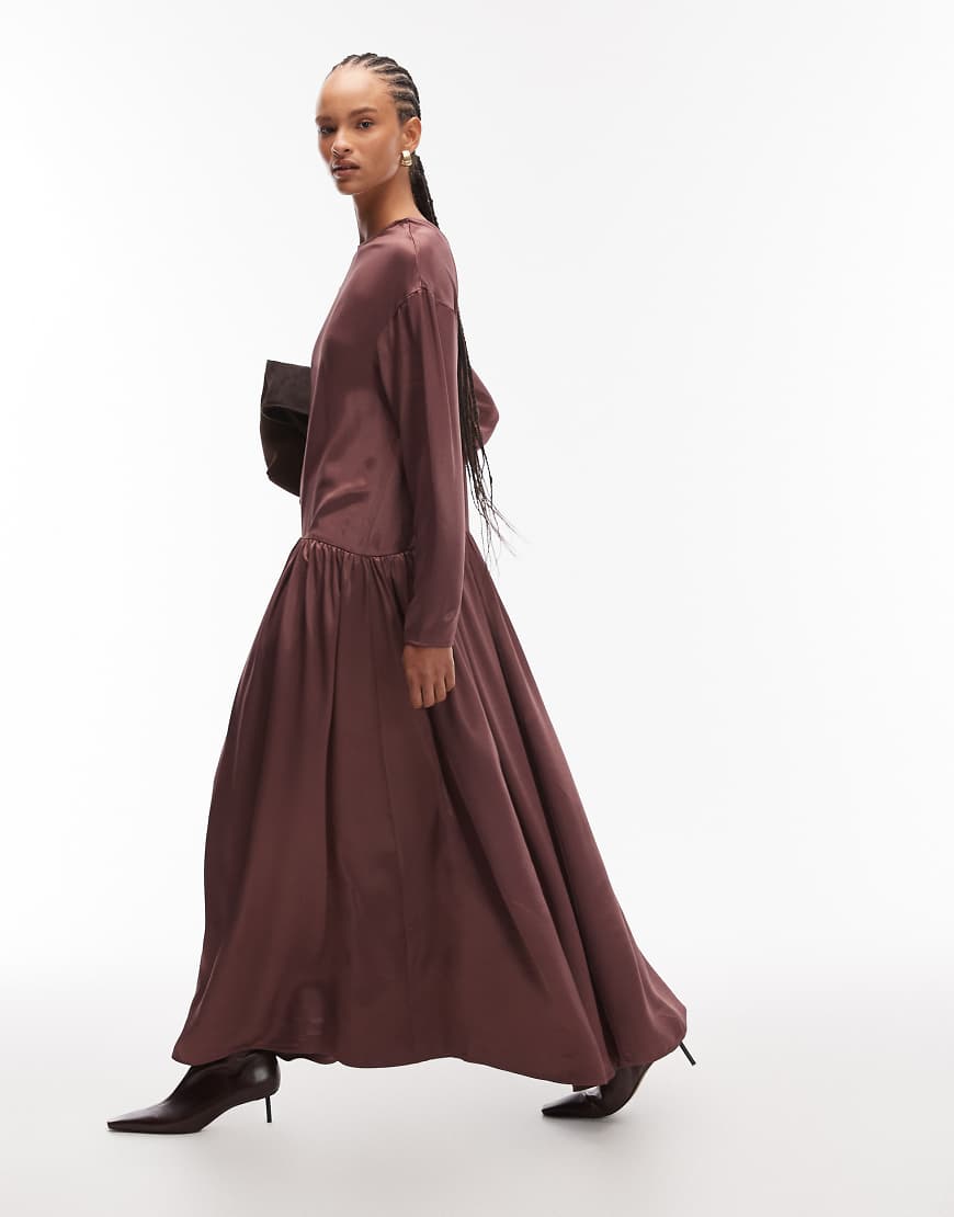 ASOS DESIGN - Langes Hängerkleid in dunklem Burgunderrot mit tief angesetzter Taille von ASOS DESIGN
