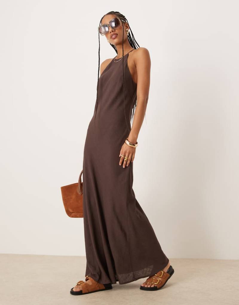 ASOS DESIGN - Langes Racer-Sommerkleid aus Leinen in Bitterschokobraun von ASOS DESIGN