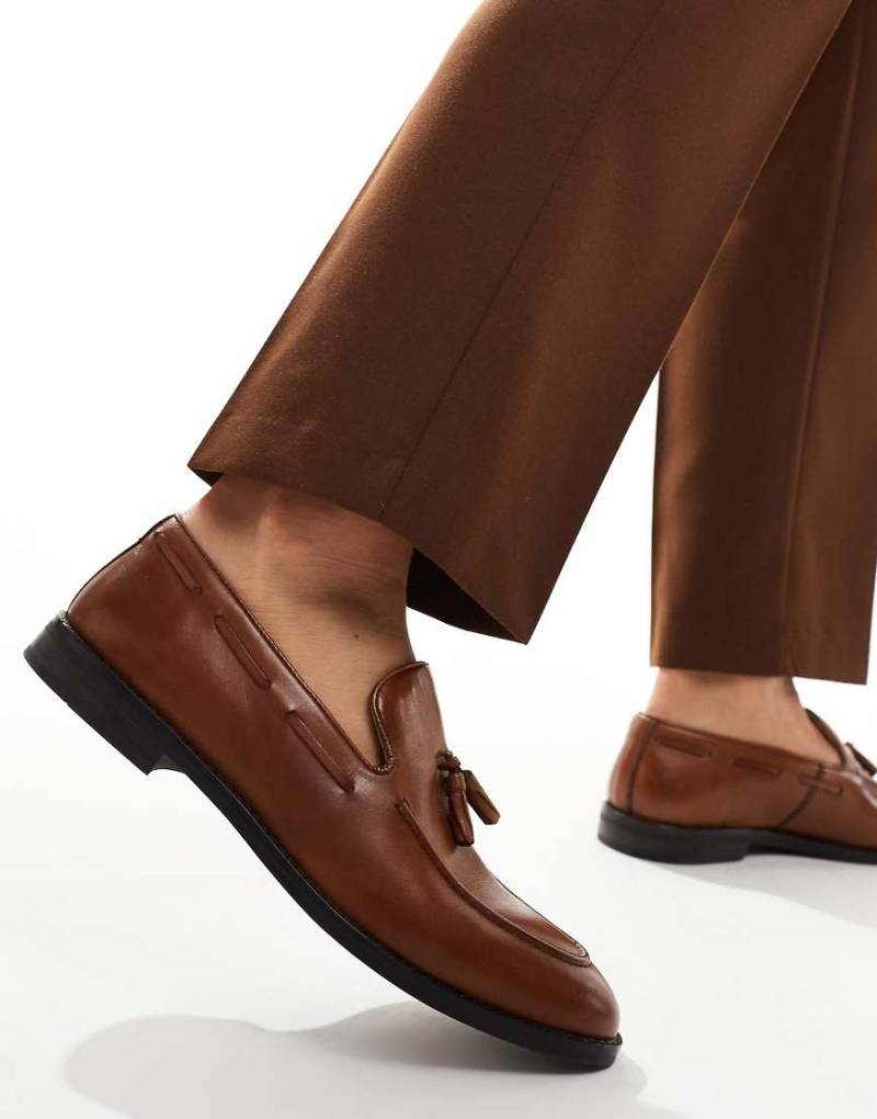 ASOS DESIGN - Leder-Loafer in Hellbraun mit Quasten von ASOS DESIGN