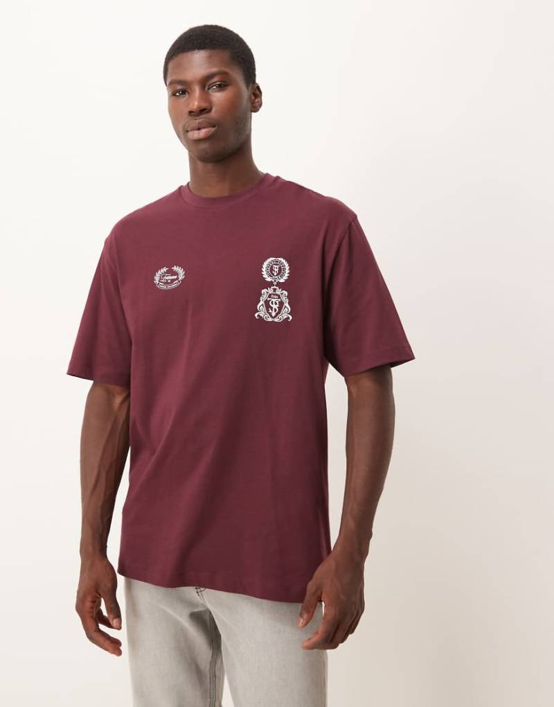 ASOS DESIGN - Legeres T-Shirt in Burgunderrot mit Printdetail von ASOS DESIGN