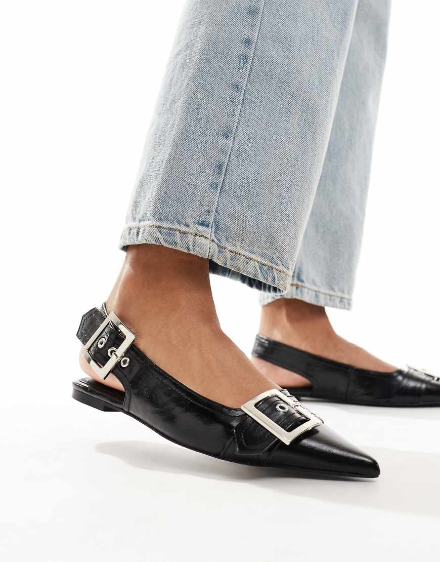 ASOS DESIGN - Legion - Ballerinas in Schwarz mit Schnalle ASOS DESIGN - Legion - Ballerinas in Schwarz mit Schnalle von ASOS DESIGN
