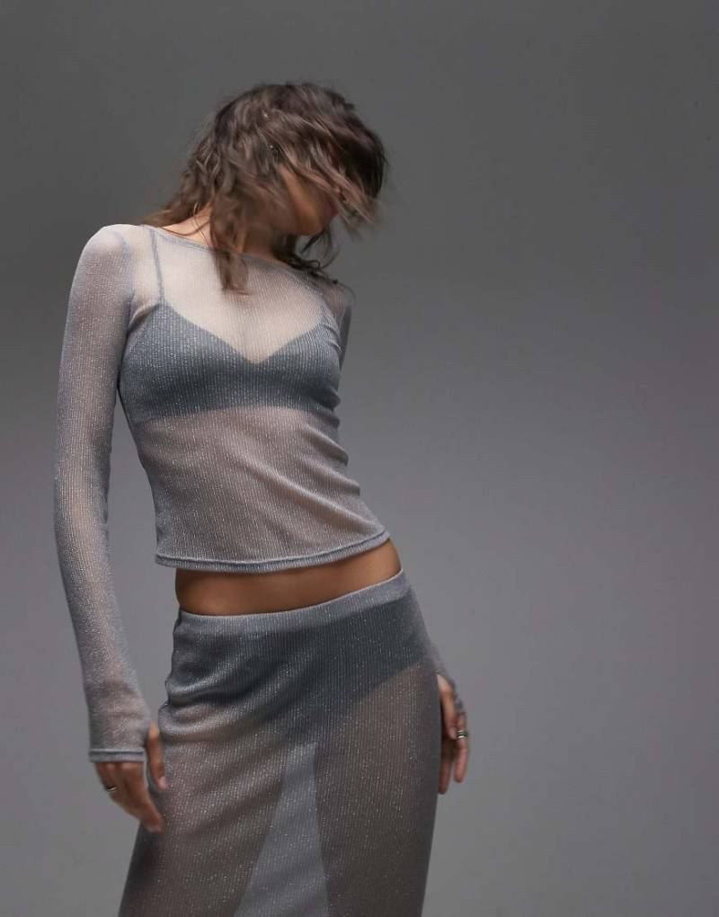 ASOS DESIGN - Leicht durchscheinendes Cropped-Top aus Metallic-Strick in Silber, Kombiteil von ASOS DESIGN
