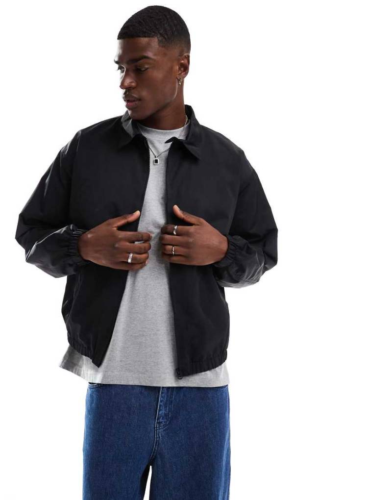 ASOS DESIGN - Leichte Harrington-Jacke in Schwarz von ASOS DESIGN