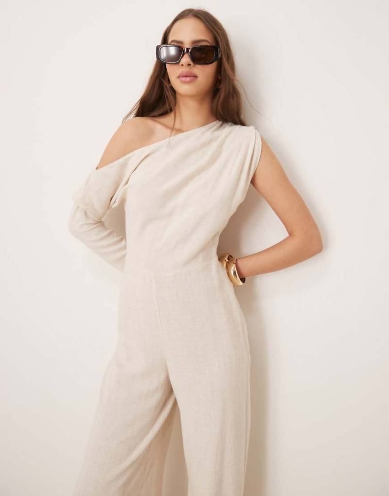 ASOS DESIGN - Leinen-Jumpsuit in Hellbeige mit abfallender Schulterpartie-Neutral von ASOS DESIGN