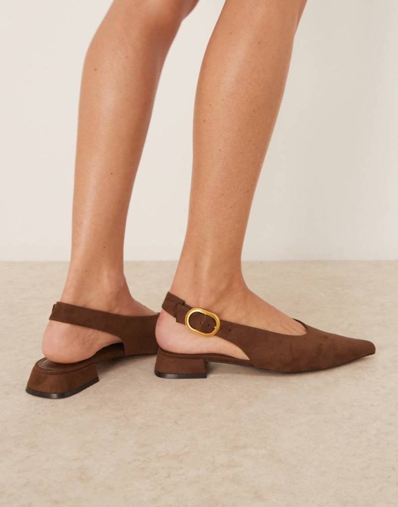 ASOS DESIGN - Leonora - Slingback-Ballerinas aus Wildlederimitat in Schokobraun von ASOS DESIGN