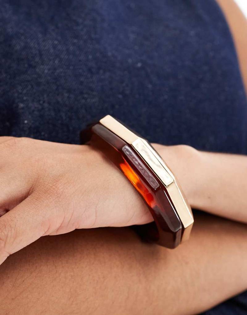 ASOS DESIGN - Limited Edition - Armreif mit Variante aus Kunstharz-Mix und Variante in Goldoptik-Goldfarben von ASOS DESIGN