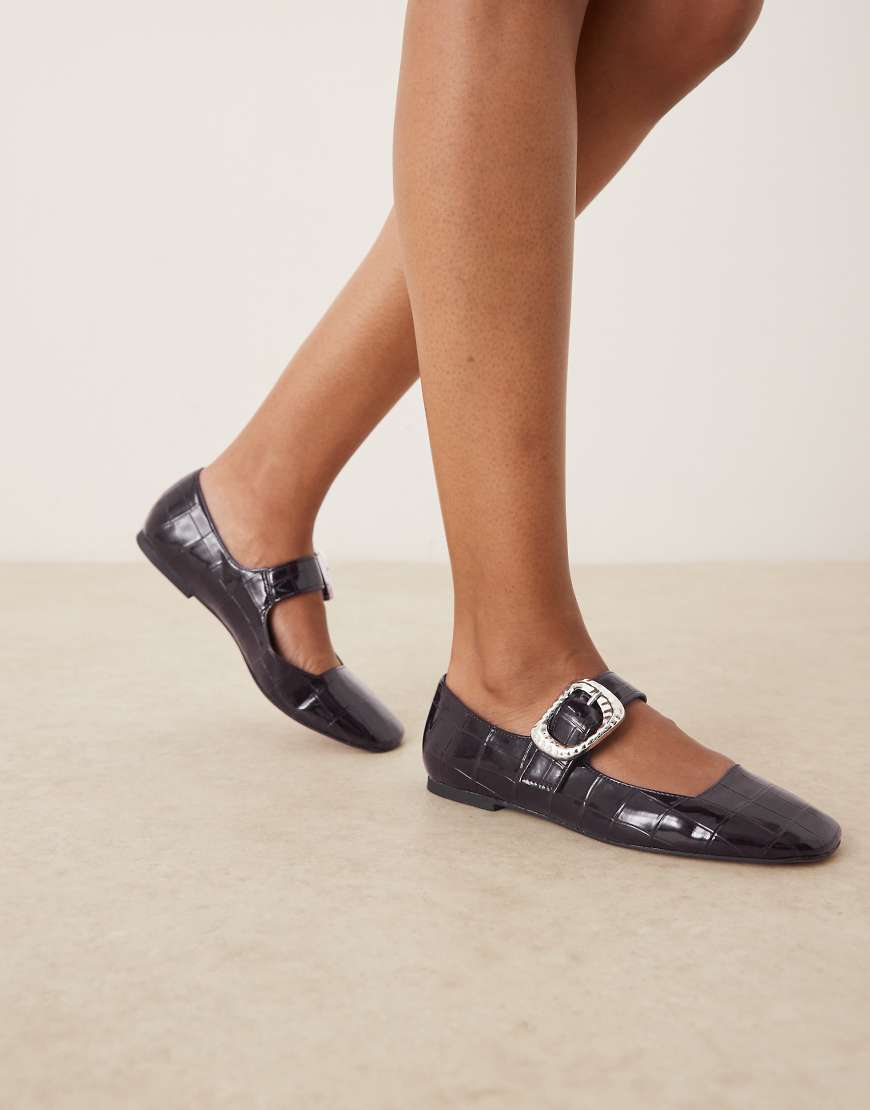 ASOS DESIGN - Linton - Mary-Jane-Ballerinas in brauner Kroko-Optik mit eckiger Zehenpartie ASOS DESIGN - Linton - Mary-Jane-Ballerinas in brauner Kroko-Optik mit eckiger Zehenpartie von ASOS DESIGN
