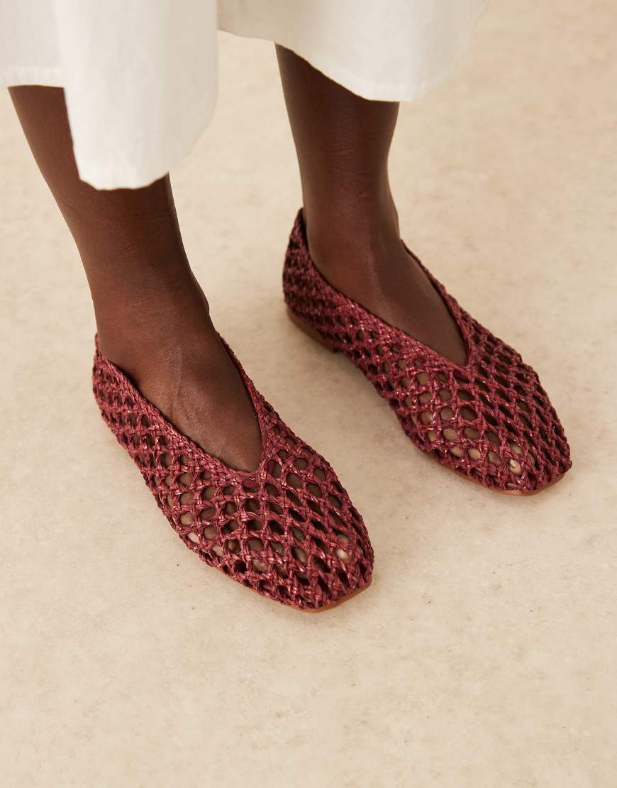 ASOS DESIGN - Linus - Schlichte, gewebte Ballerinas in Burgunderrot von ASOS DESIGN
