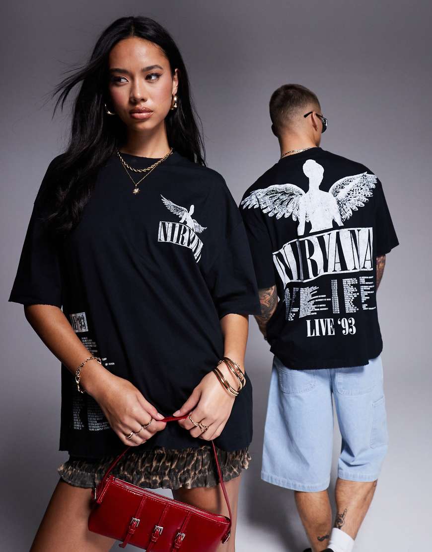 ASOS DESIGN - Lizenziertes Unisex-T-Shirt in Schwarz mit Oversize-Schnitt, Zierlöchern und „Nirvana"-Tourprints-Weiß ASOS DESIGN - Lizenziertes Unisex-T-Shirt in Schwarz mit Oversize-Schnitt, Zierlöchern und „Nirvana"-Tourprints-Weiß von ASOS DESIGN