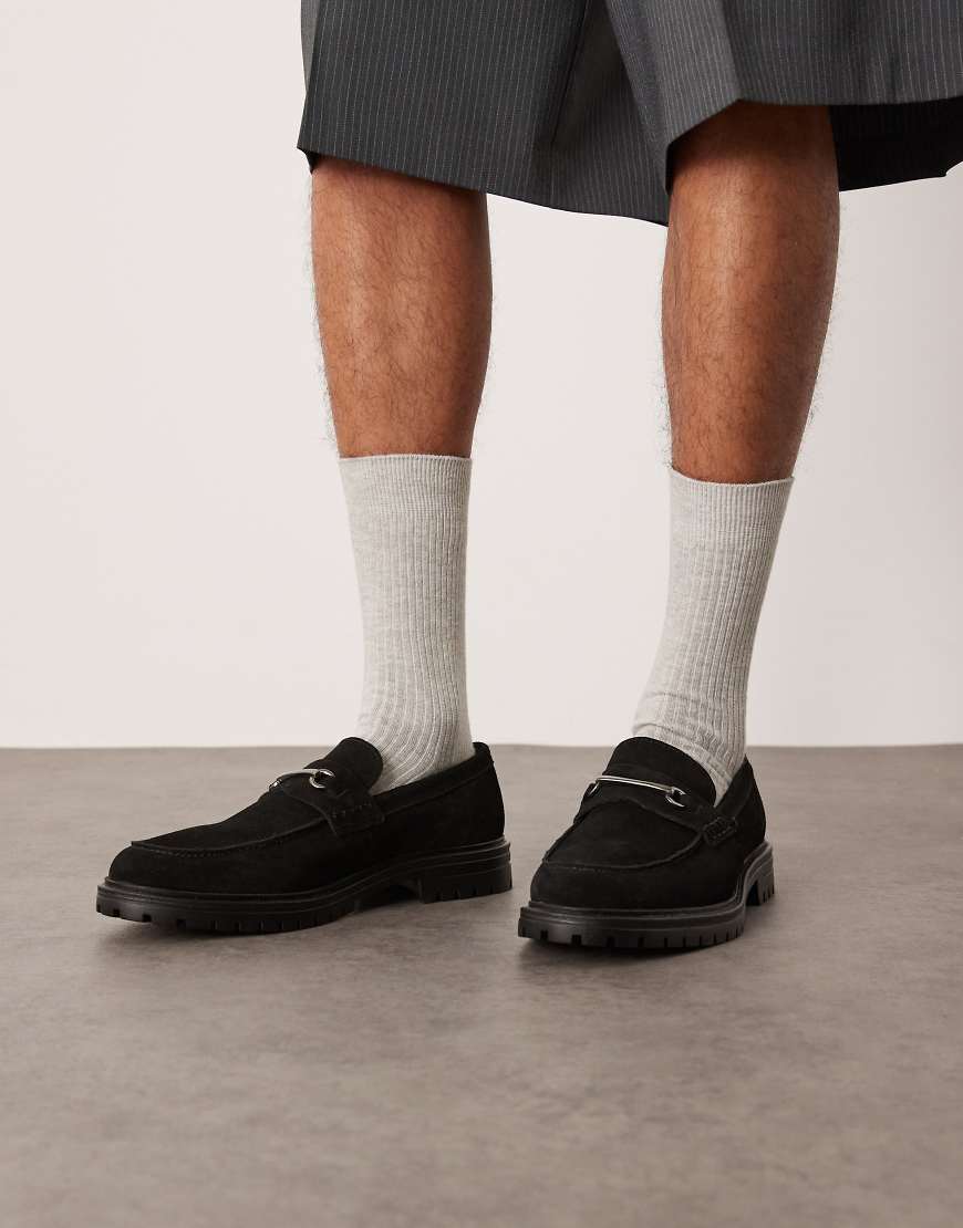 ASOS DESIGN - Loafer aus Wildleder in Schwarz mit dicker Sohle und Trense von ASOS DESIGN